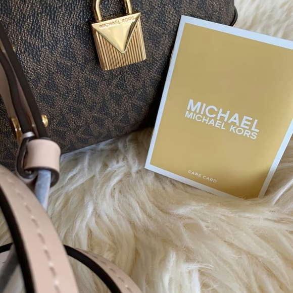 NWT Michael Kors Mercer Gallery Small Signature Logo Satchel - Picture 5 of 5